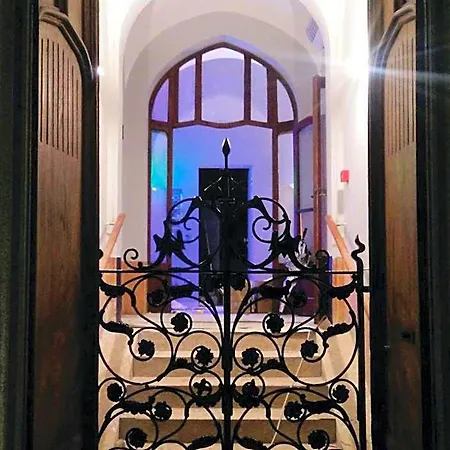 Babila Hostel & Bistrot-2